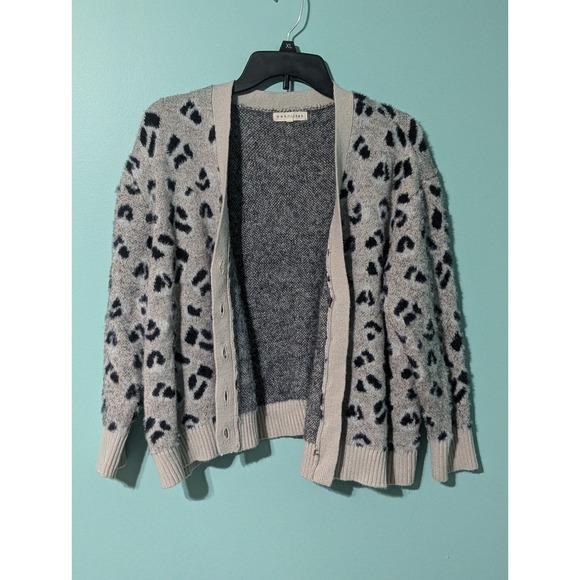 Sweaters - cardigan sweater retrology size 2xl